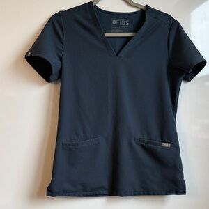 Figs Women's Short Sleeve V-Neck Scrub Top in Dark Harbor